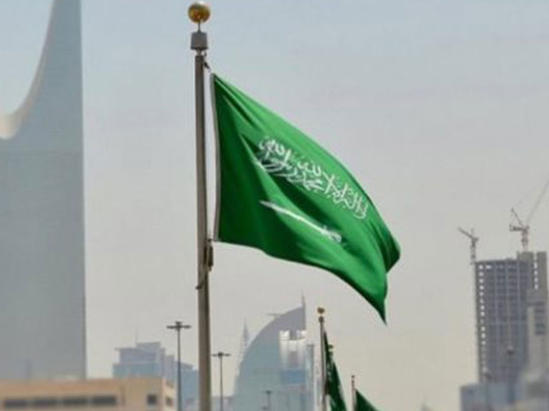 عبد الرحمن المطيري يتصدر تويتر وشركات كبرى تتسابق للتعاقد معه